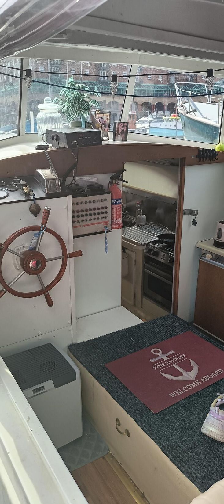 Seamaster commodore 28