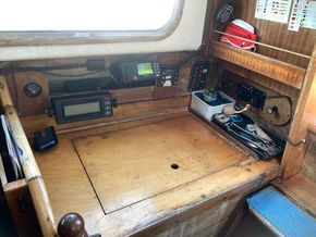 Elizabethan 29  - Navigation Station
