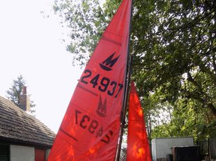 Mirror dinghy 