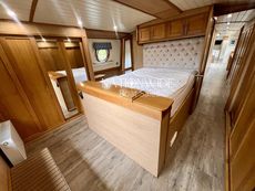 70ft by 14ft Hybrid Widebeam Cruiser