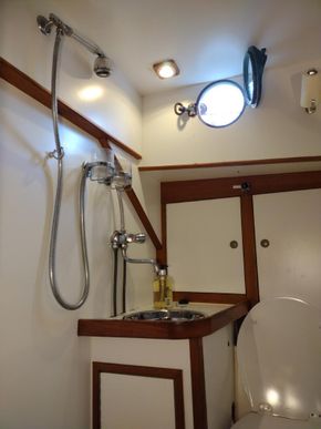 heads compartment - shower