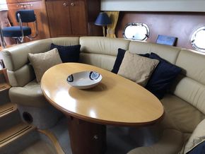 Saloon 5