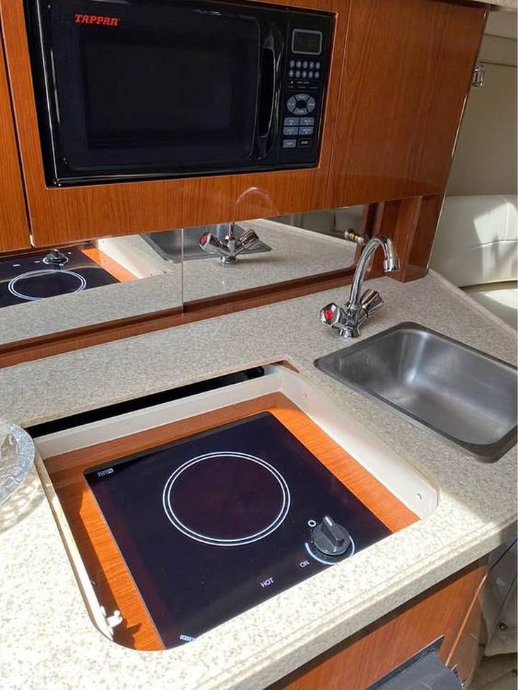 2006 Regal 2765 commodore