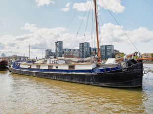 Beautiful Dutch barge, SW11