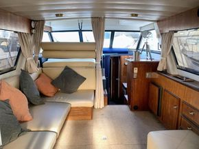 Fairline 40 Flybridge  - Interior