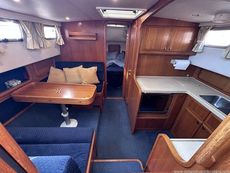 2001 Aquastar 38