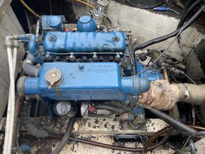 Narrowboat 70ft Cruiser Stern - Engine