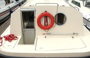 Stern Deck Engine Hatch