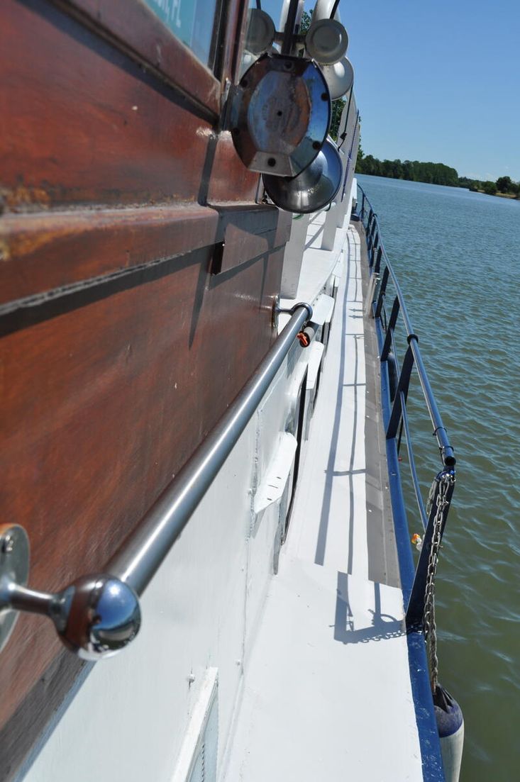 Charming well maintained 26m Luxe Motor fully converted ready to go