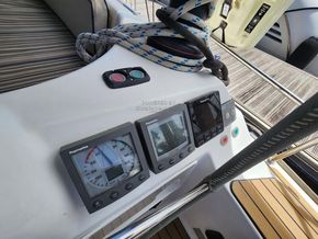 Jeanneau Sun Odyssey 42 DS  - Cockpit Instruments