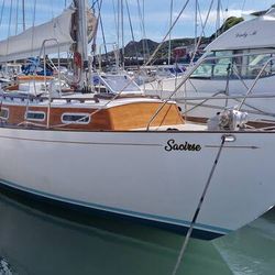 1993 Classic Yacht Robertson 35