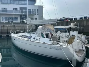 2011 Beneteau Oceanis 37