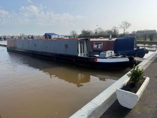 Badger, 62ft Traditional Tug Style narrowboat, 1998.