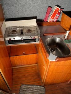 GIB'SEA 242 TRAILER SAILER, OUTBOARD, LOVELY