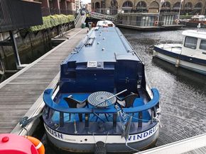 Widebeam 60 x 10 Cruiser Stern with London Mooring - Stern