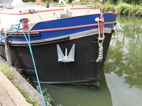 Barge Live aboard One off residential cruising barge for two - Bow