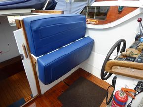 Helm seating