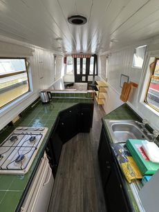 40ft Cruiser Stern - "It's Aboat Time"
