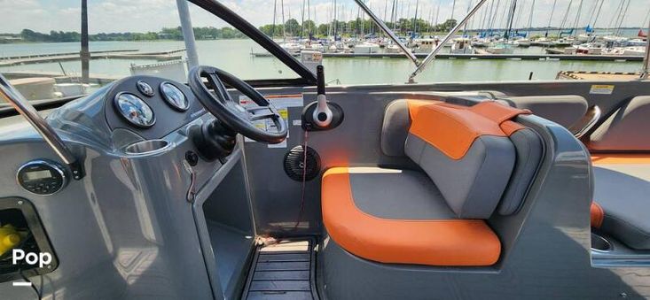 2019 Bayliner element e21