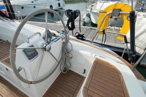 Starboard helm
