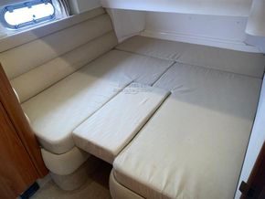 Sealine F37 Bow and Stern Thrusters - Cabin
