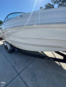 2023 Crownline E235XS