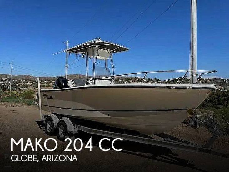 2016 Mako 204 center console