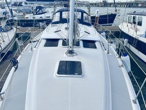 2010 Hunter Legend 41 Deck Saloon 10
