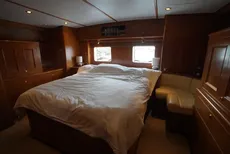 2005 Four Winns Horizon 240