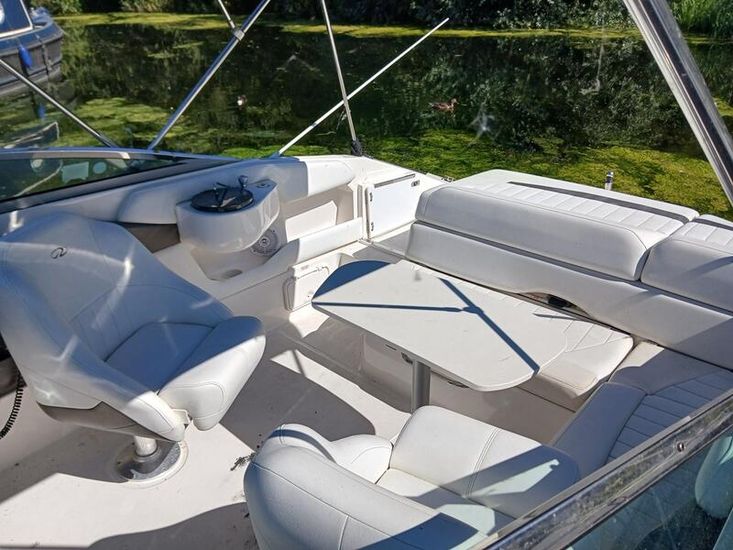 2005 Regal 2250 Cuddy Cabin	
