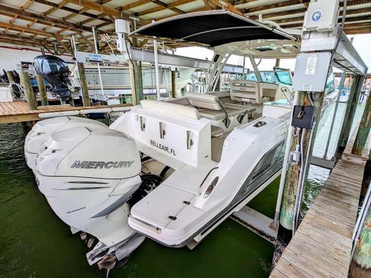 2016 Boston Whaler vantage 32