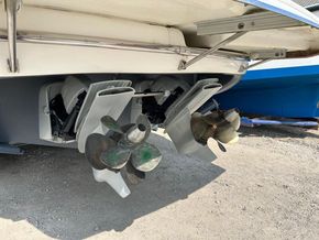 Cranchi 41 Endurance Motor yacht - Propeller