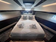 2017 Fairline Squadron 65   4 Cabin Layout  Gyro Stabilisation
