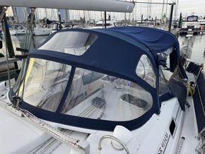 Beneteau Oceanis 411 Clipper  - Sprayhood/Shelter