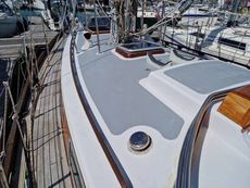 1993 Classic Yacht Robertson 35