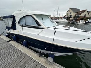 2009 Beneteau Antares 8