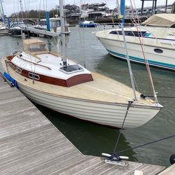 Brandt Moller Family Folkboat