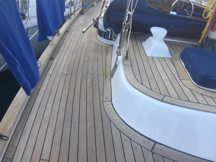 1982 Hallberg-Rassy 42 KETCH
