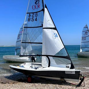 RS 400 sail number 854