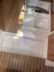 Beautifully maintained Dufour 32 Classic wheel steering shoal draft