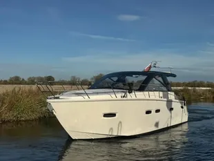 2009 Sealine SC35