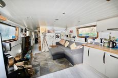 Exceptional Widebeam 65&rsquo;x12&rsquo; Located At Uxbridge Brokerage