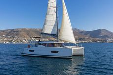 Fountaine Pajot Lucia 40