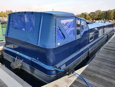 Little beastie Abode with Hoxton fitout optional moorings at Roydon