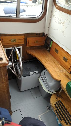 Pilot helm Nav table, Navionics, Radar, handheld VHF,