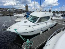 2002 Jeanneau Merry Fisher 805