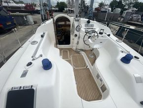 Broadblue Prestige 38  - Cockpit
