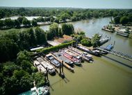 Remarkable floating homes in Lots Ait