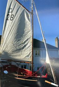 13’ Gaff rig with sails, launcher & trailer