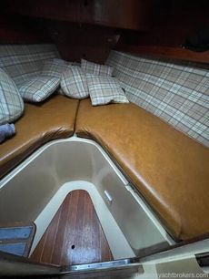 1976 Nicholson 31